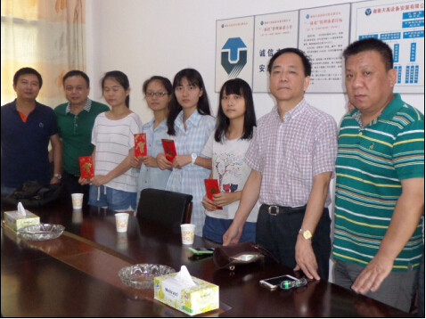 金秋助学活动2015-9.jpg