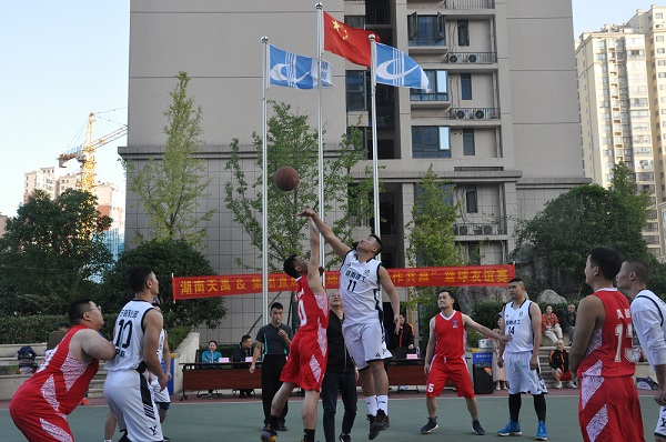 开球,比赛开始.JPG 开球,比赛开始.JPG