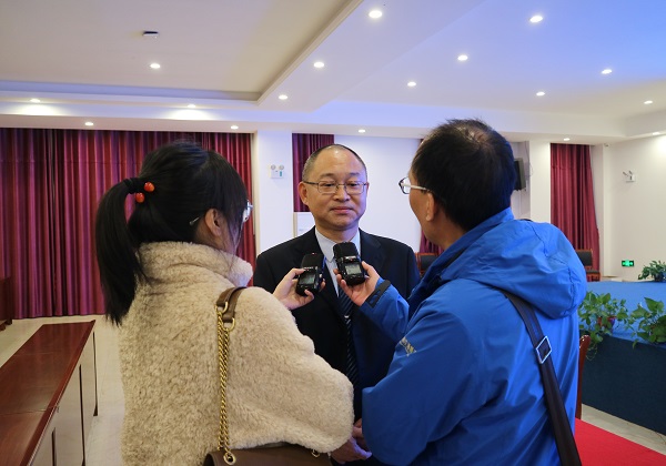 08 盛轲董事长接受采访.jpg 08 盛轲董事长接受采访.jpg
