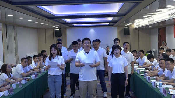 19第五组《红歌串烧》.jpg